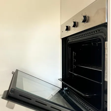 Colorful , Centre * ティラナ